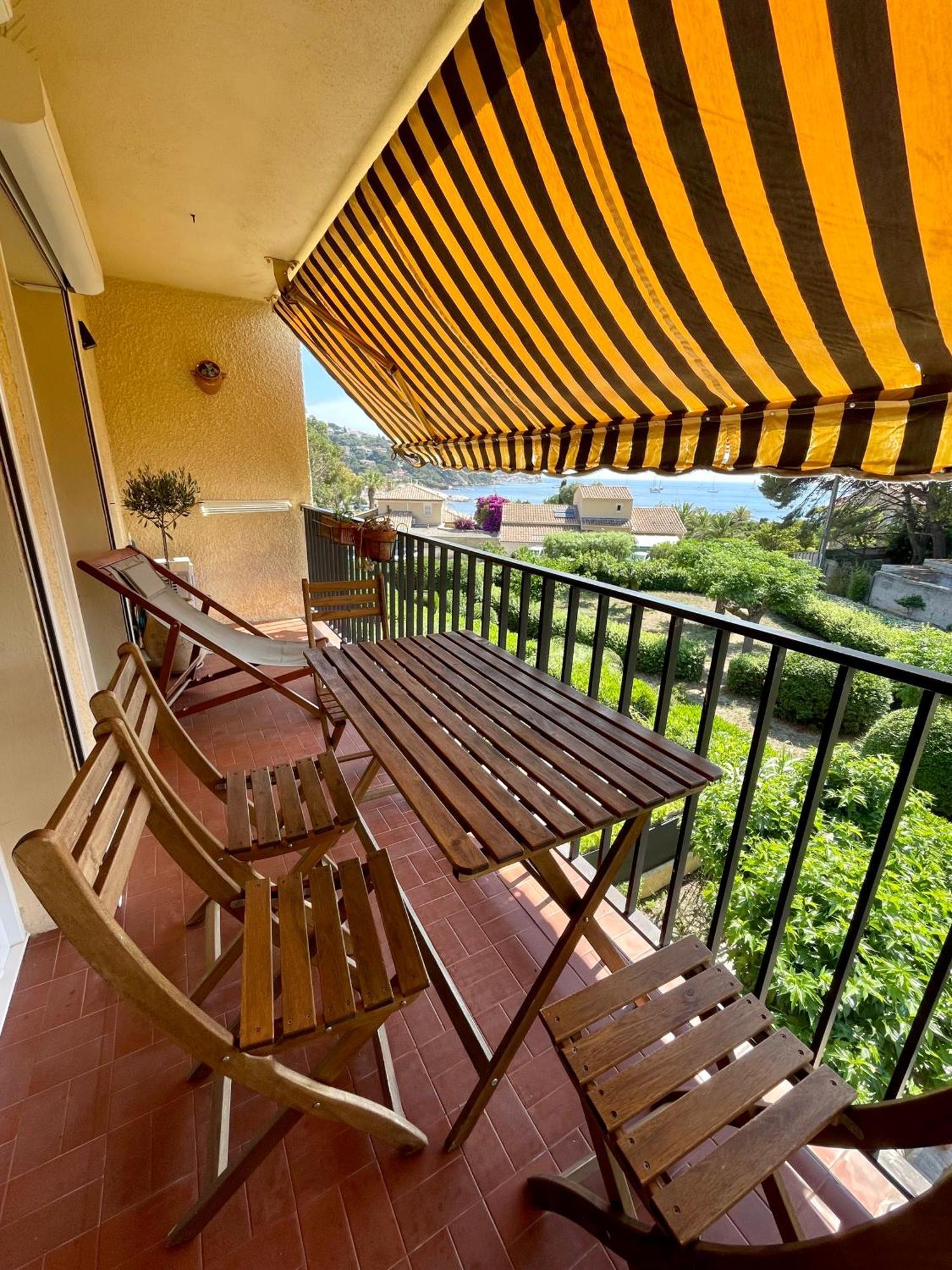 Appartement Cosy Vue Mer A 50 M De La Plage - Refait A Neuf Et Climatise Le Pradet Εξωτερικό φωτογραφία